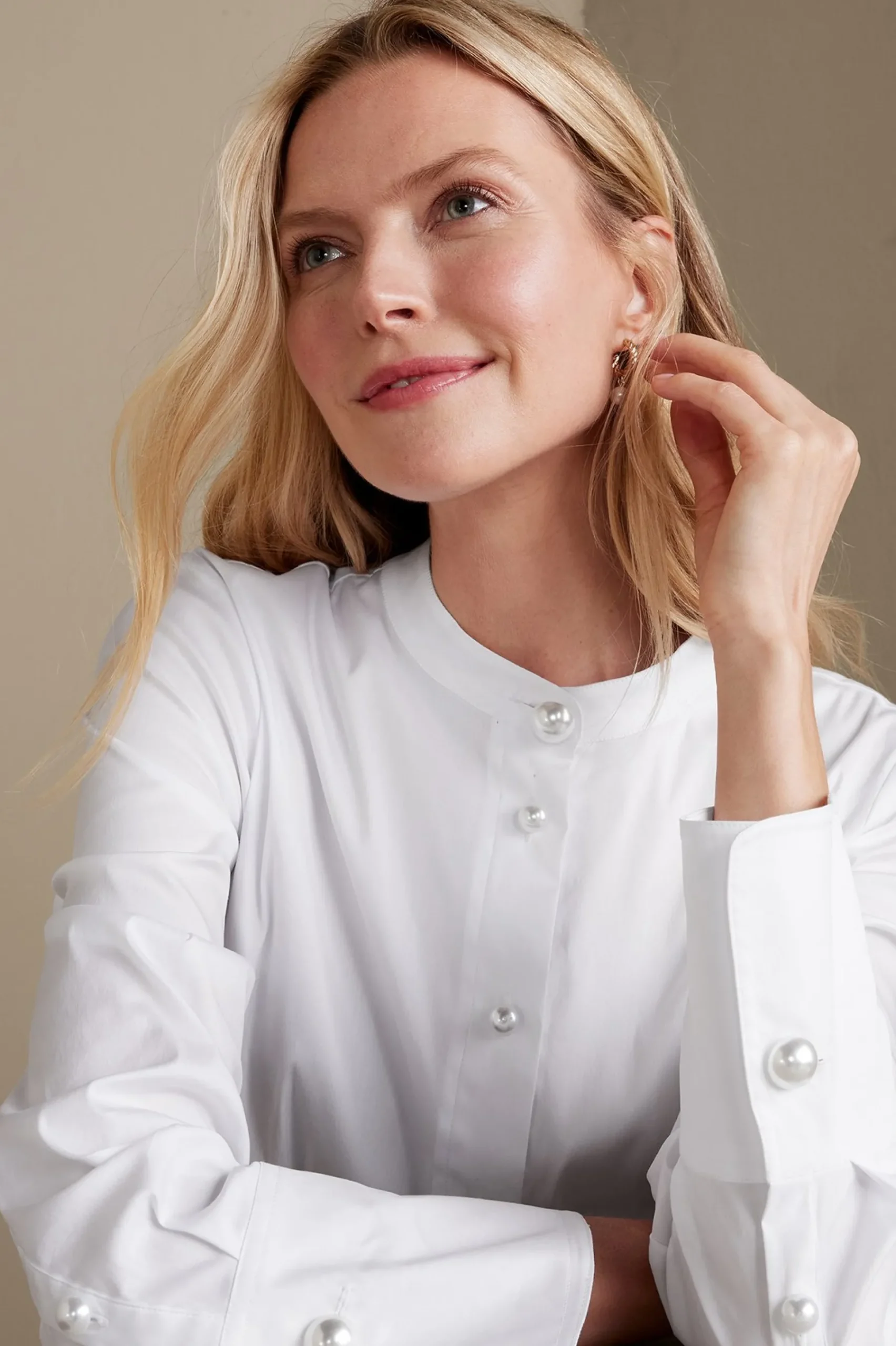 amia_shirt_0.webp Feminine Flourish | long sleeve-Soft Surroundings Amia Shirt White