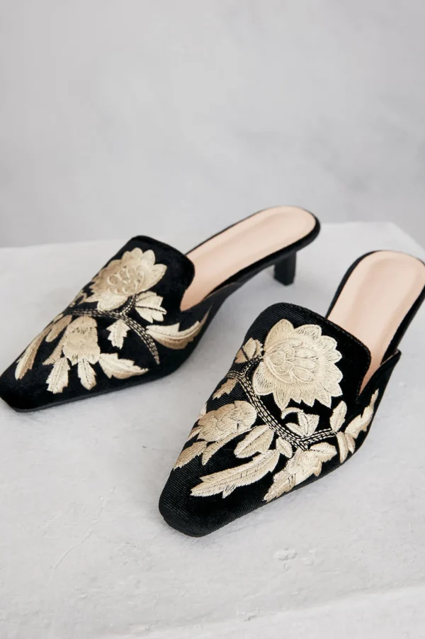 slides & mules-Soft Surroundings Carolina Embroidered Mule Black/Ivory
