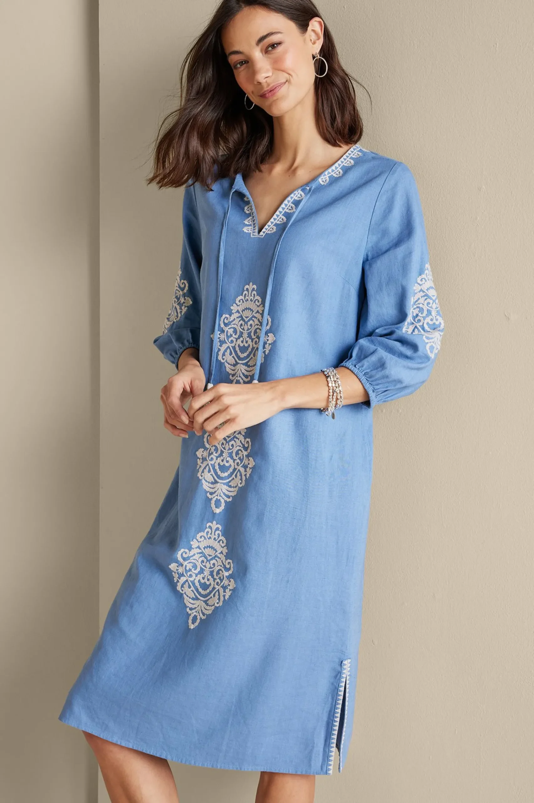 hasana_linen_blend_midi_d_1.webp Feminine Flourish | Into The Blues-Soft Surroundings Hasana Linen Blend Midi Dress Riverside Blue