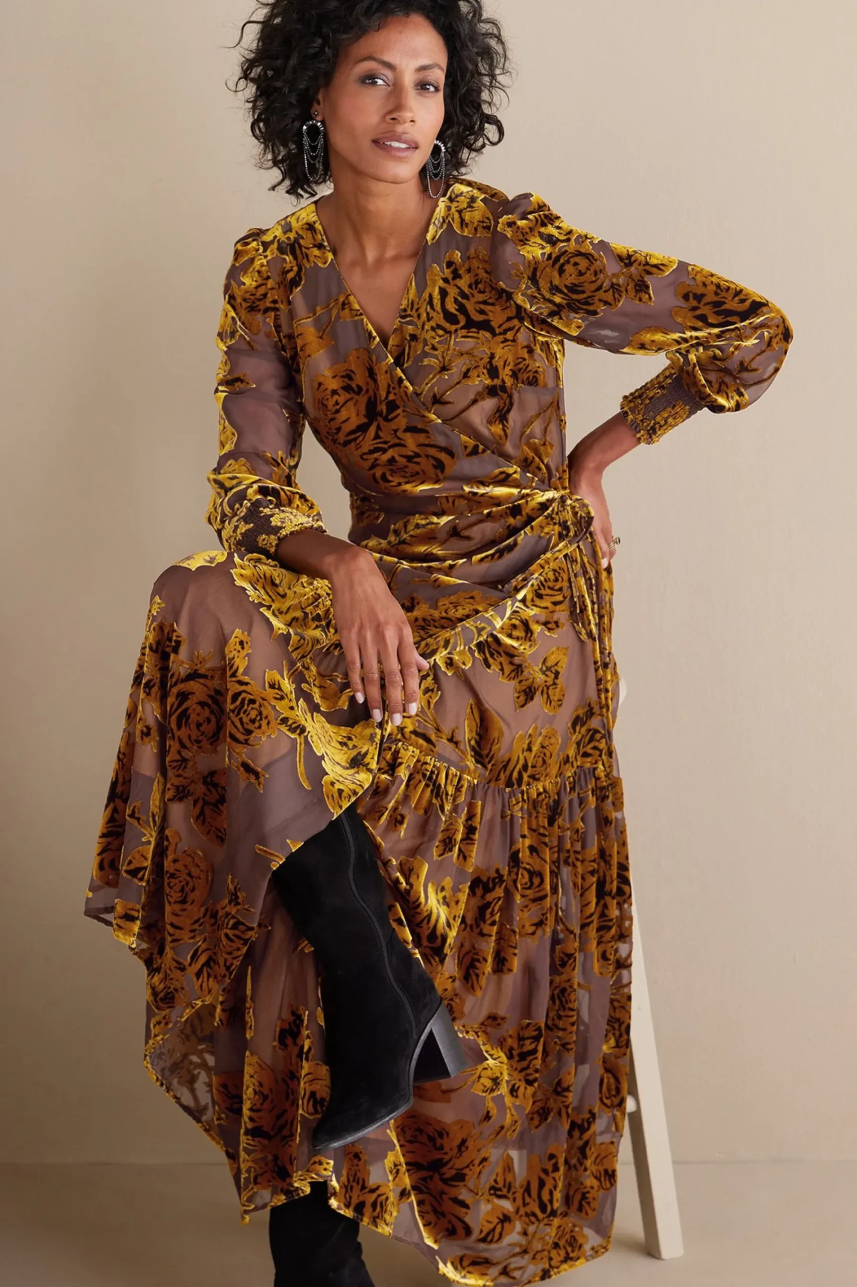 jamila_velvet_dress_0.webp Feminine Flourish | EVelvet Styles-Soft Surroundings Jamila Velvet Dress Neutral Floral