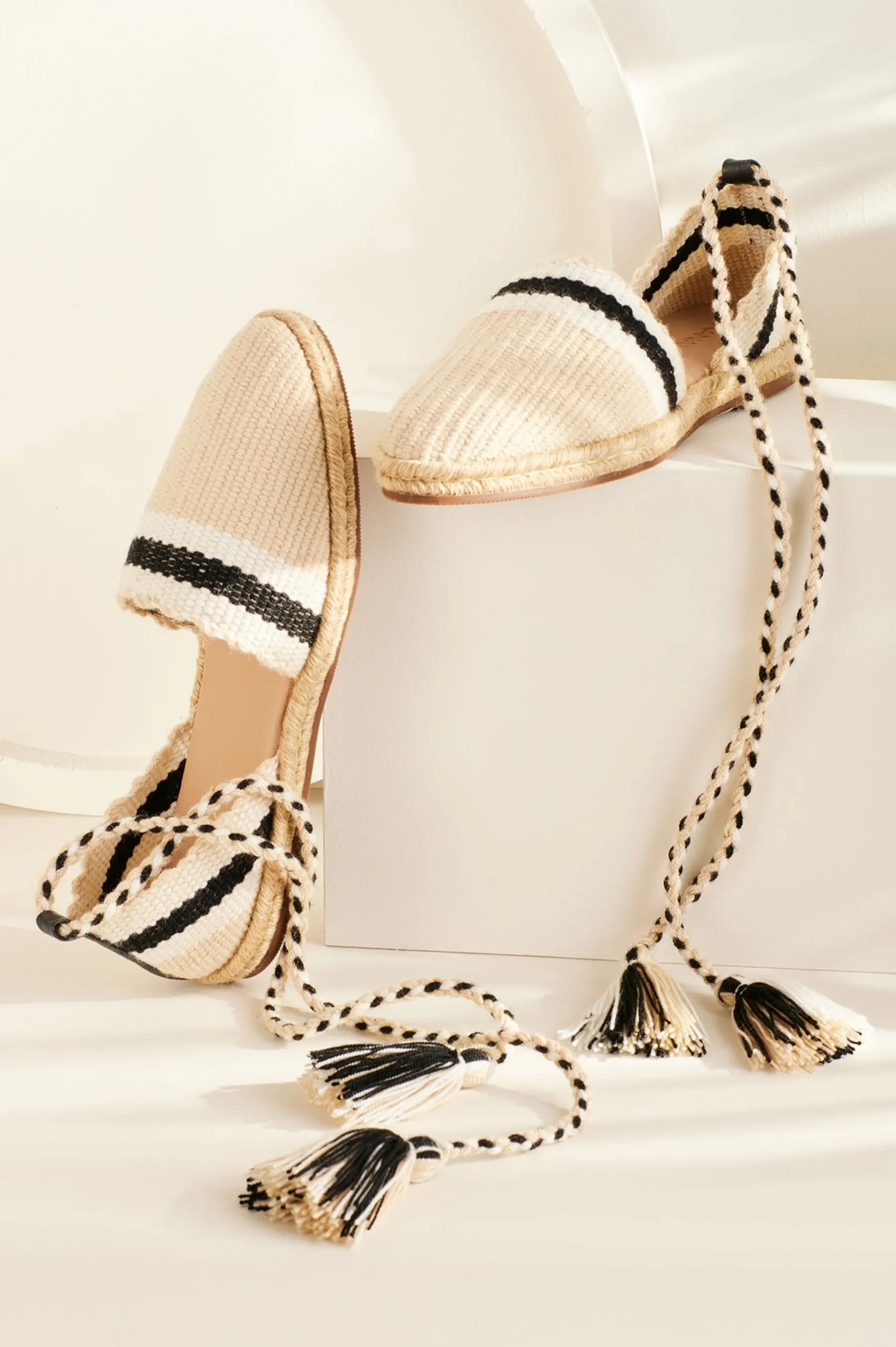 kaanas_taya_espadrille_0.webp espadrilles-Soft Surroundings KAANAS Taya Espadrille Black