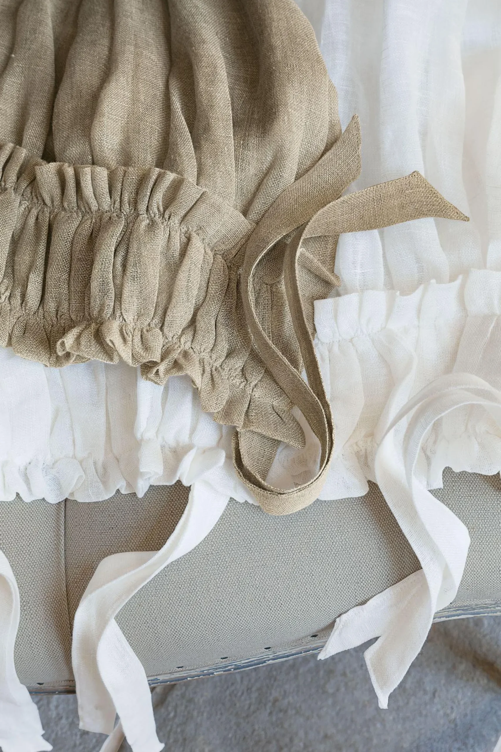 linen_balloon_drapery_pan_1.webp Window Coverings-Soft Surroundings Linen Balloon Drapery Panel Ivory