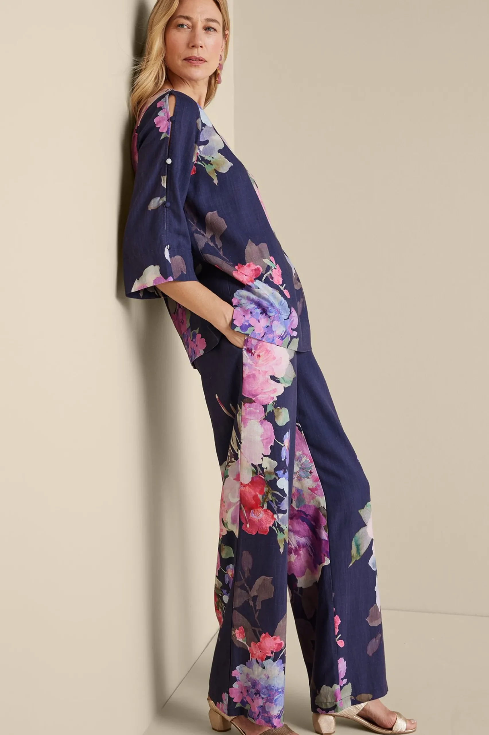 lizette_wideleg_pant_2.webp Feminine Flourish | Into The Blues-Soft Surroundings Lizette Wide-Leg Pant Marseille Floral Exploded