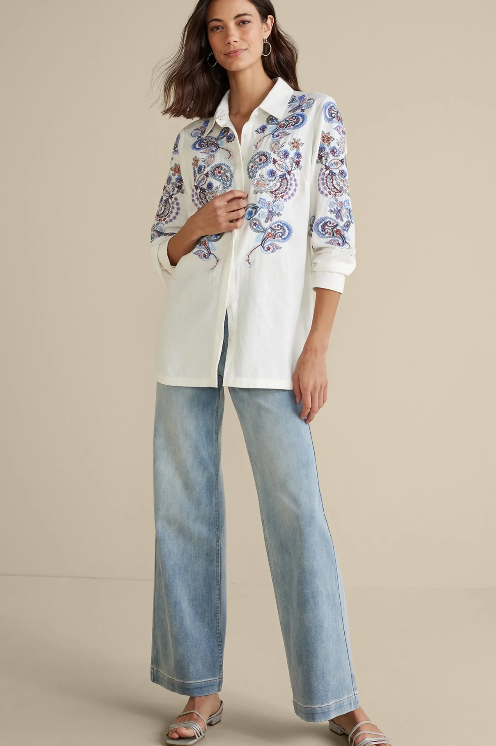 nadia_linen_blend_shirt_1.webp Feminine Flourish | Into The Blues-Soft Surroundings Nadia Linen Blend Shirt Grey/Blue Bandana Paisley