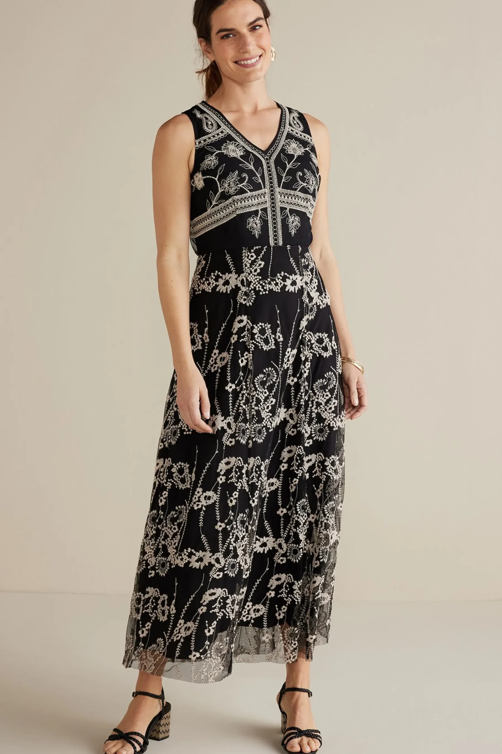 petites_olivia_maxi_dress_1.webp Global Artistry | Dresses-Soft Surroundings Petites Olivia Maxi Dress Black