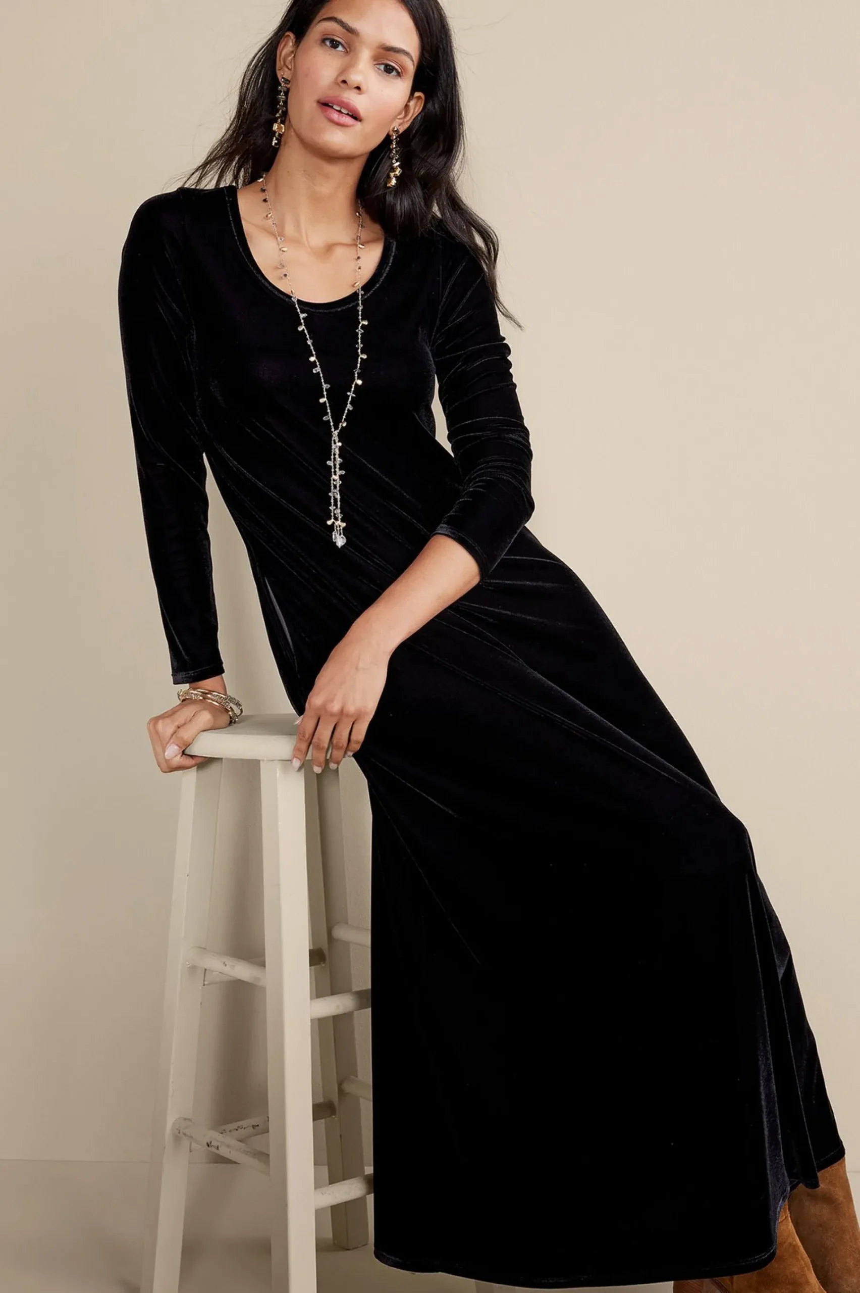 santiago_stretch_velvet_d_0.webp Feminine Flourish | EVelvet Styles-Soft Surroundings Santiago Stretch Velvet Dress Black