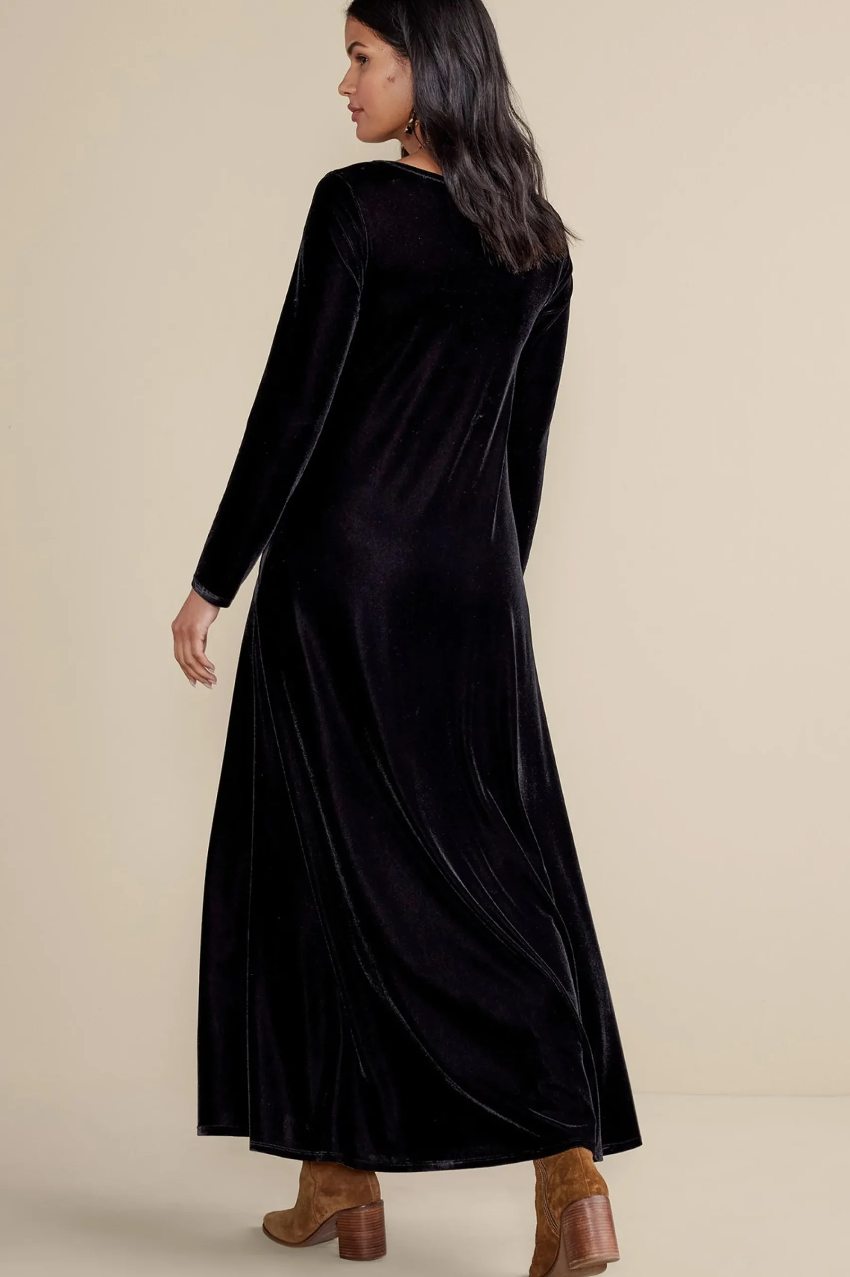 santiago_stretch_velvet_d_2.webp Feminine Flourish | EVelvet Styles-Soft Surroundings Santiago Stretch Velvet Dress Black