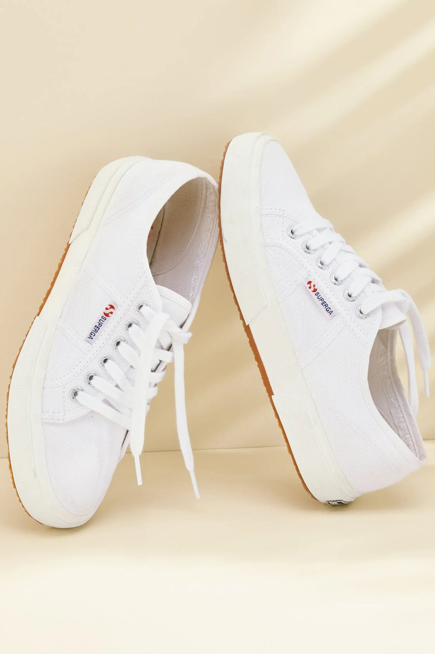 superga_classic_canvas_sn_0.webp sneakers-Soft Surroundings Superga Classic Canvas Sneaker White
