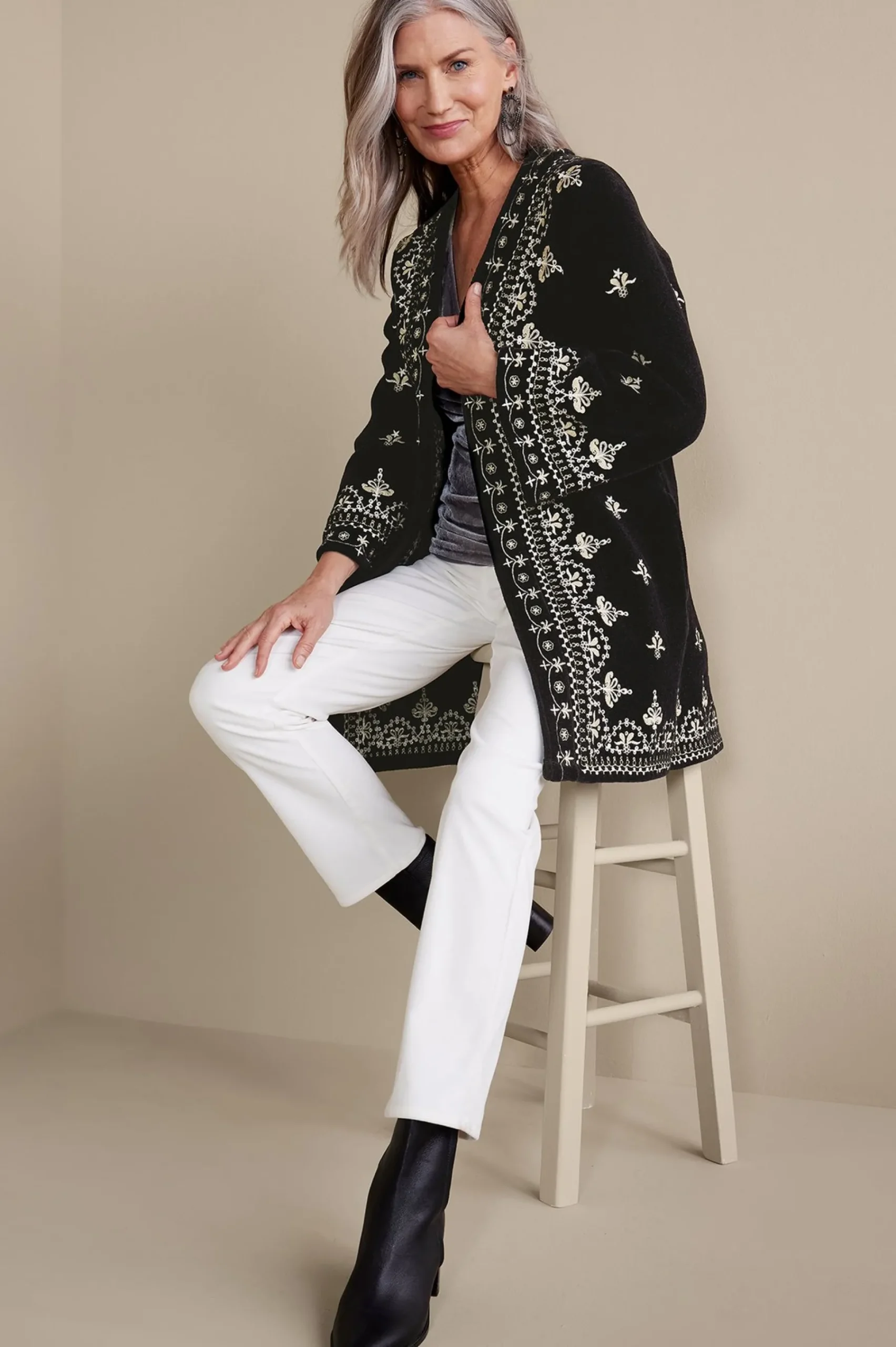 tamaya_kimono_5.webp Feminine Flourish | EVelvet Styles-Soft Surroundings Tamaya Kimono Black