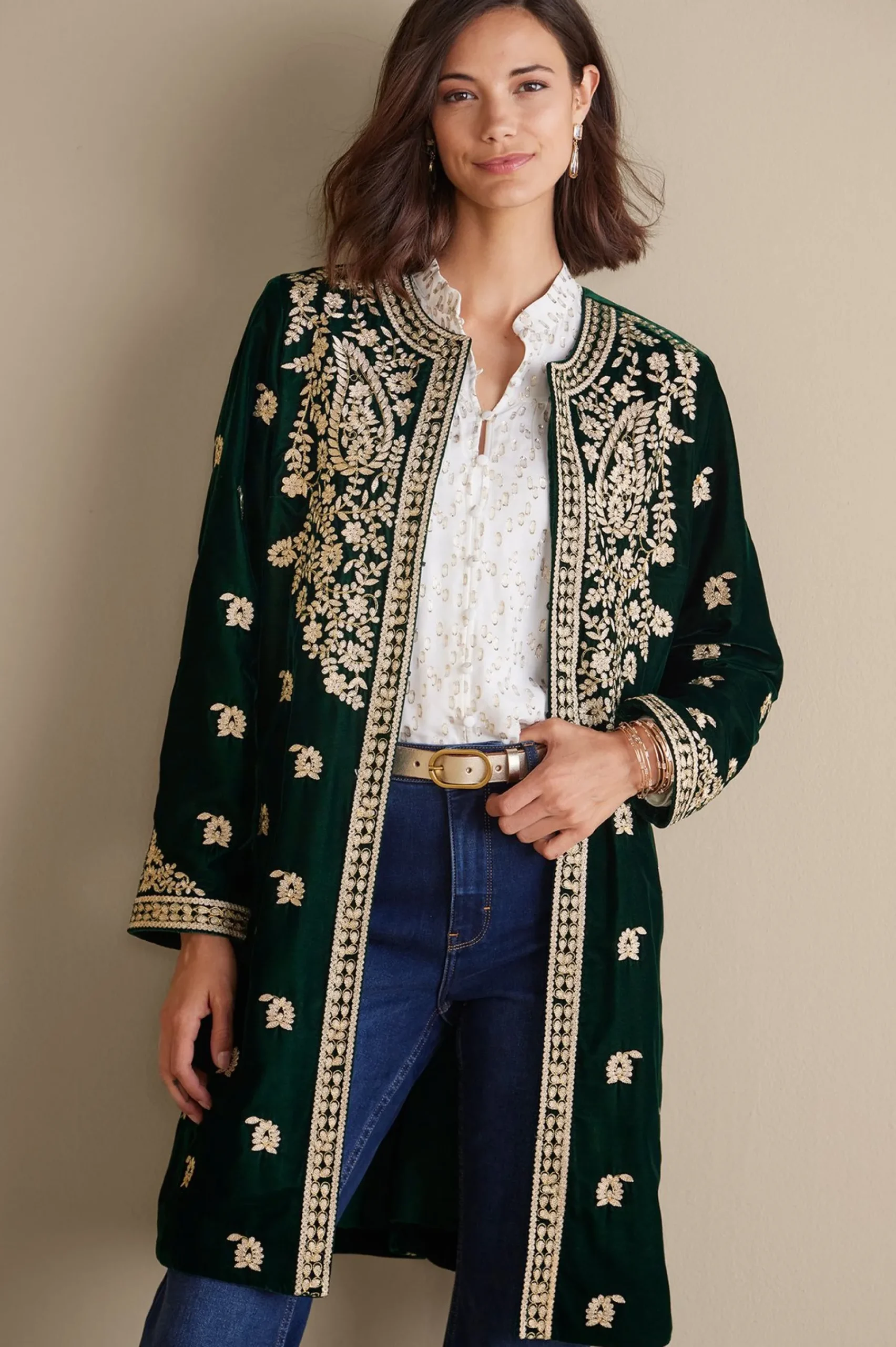 tatianna_velvet_jacket_1.webp Feminine Flourish | EVelvet Styles-Soft Surroundings Tatianna Velvet Jacket Emerald Green