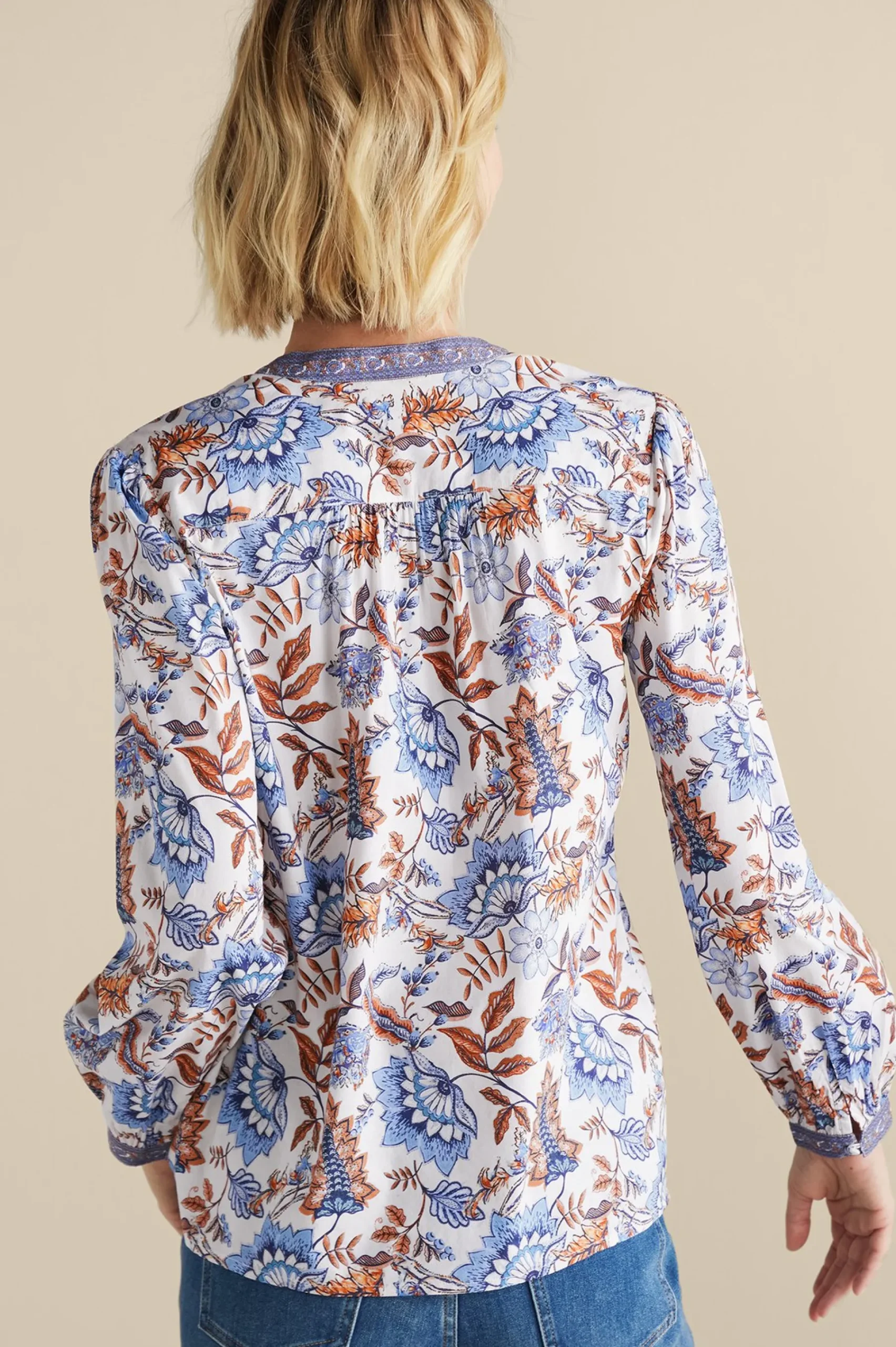 tracy_top_2.webp Feminine Flourish | Into The Blues-Soft Surroundings Tracy Top Chambray Calico