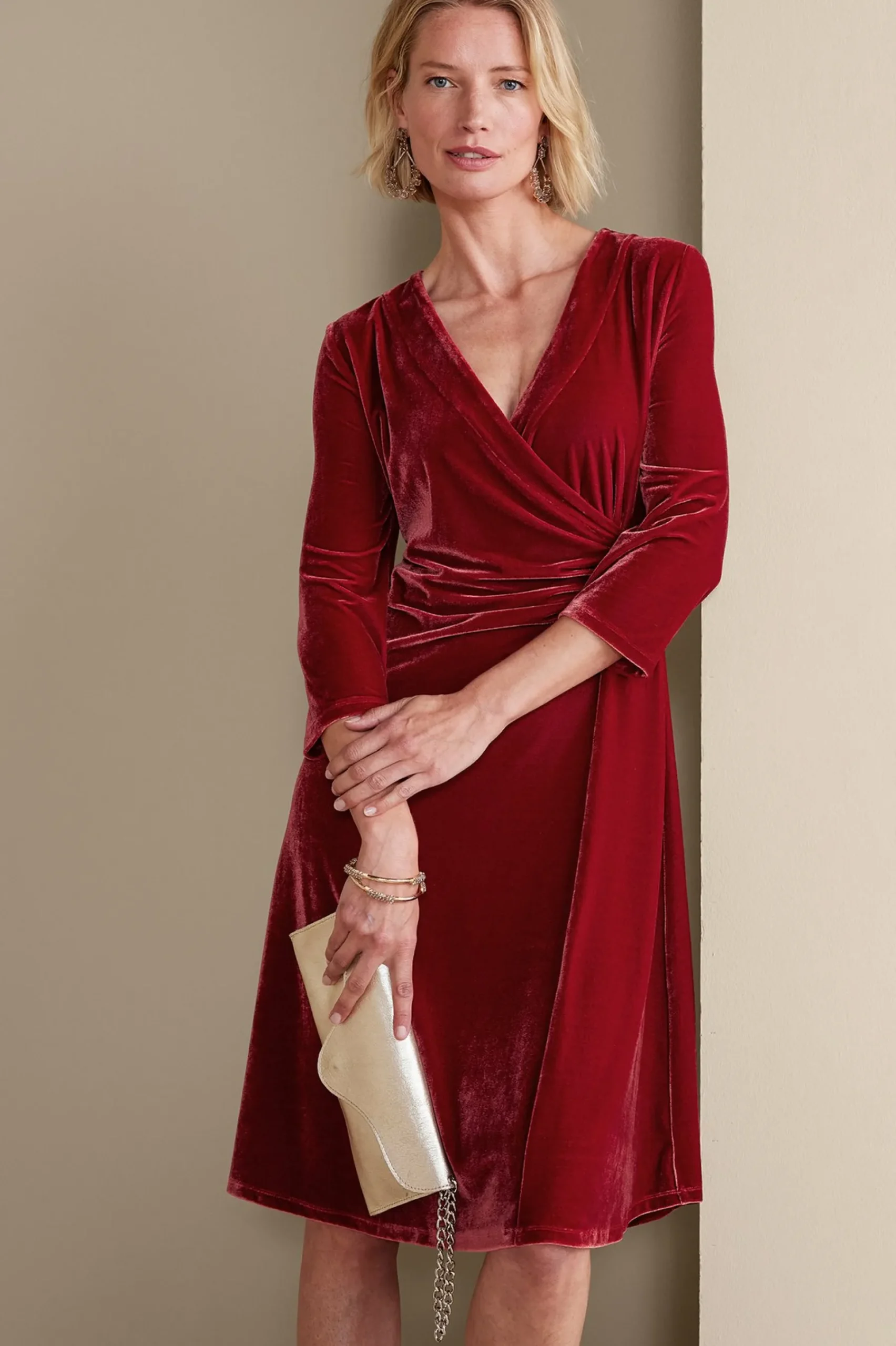 velvet_hyannis_dress_0.webp Feminine Flourish | EVelvet Styles-Soft Surroundings Velvet Hyannis Dress Red Dahlia