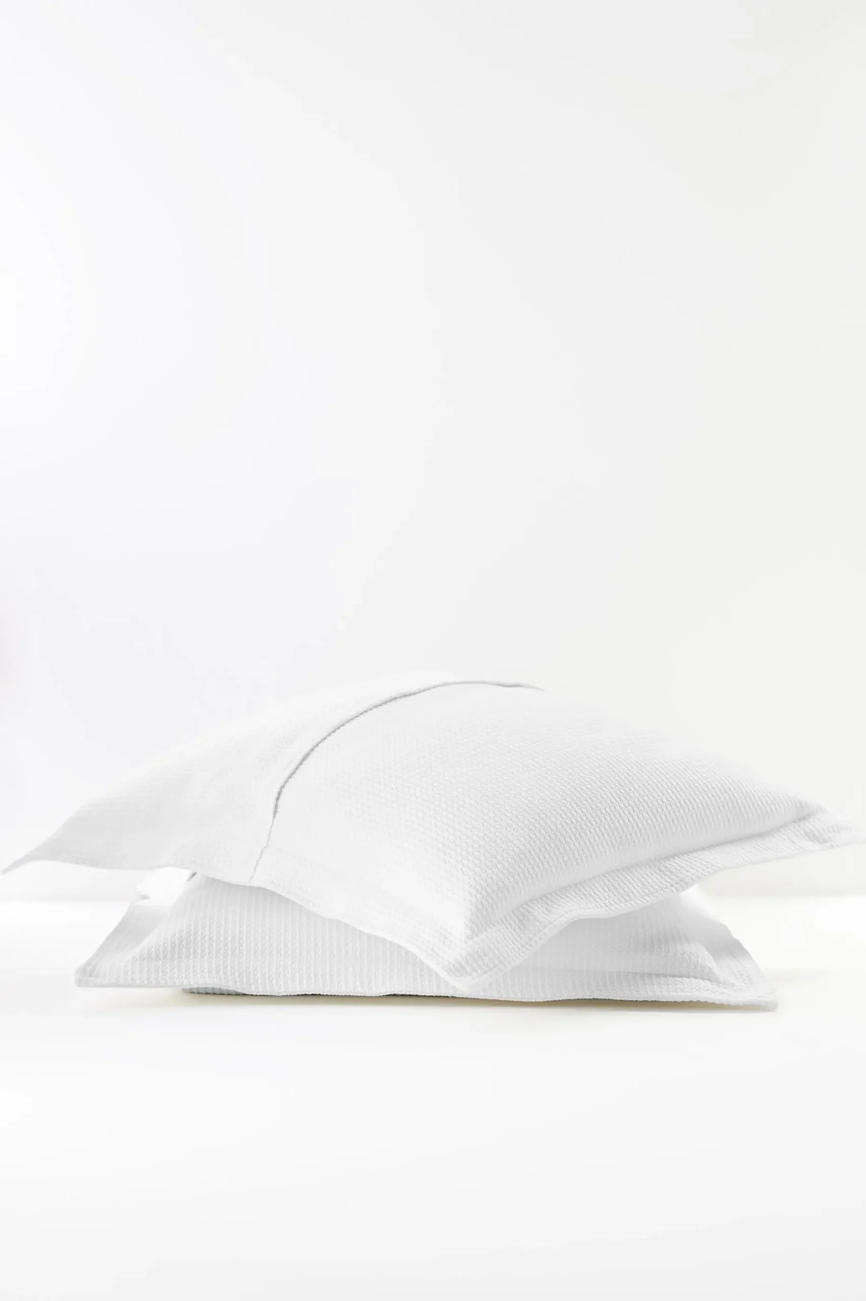 waffle_matelass_euro_sham_1.webp pillowcases & shams-Soft Surroundings Waffle Matelassé Euro Sham White