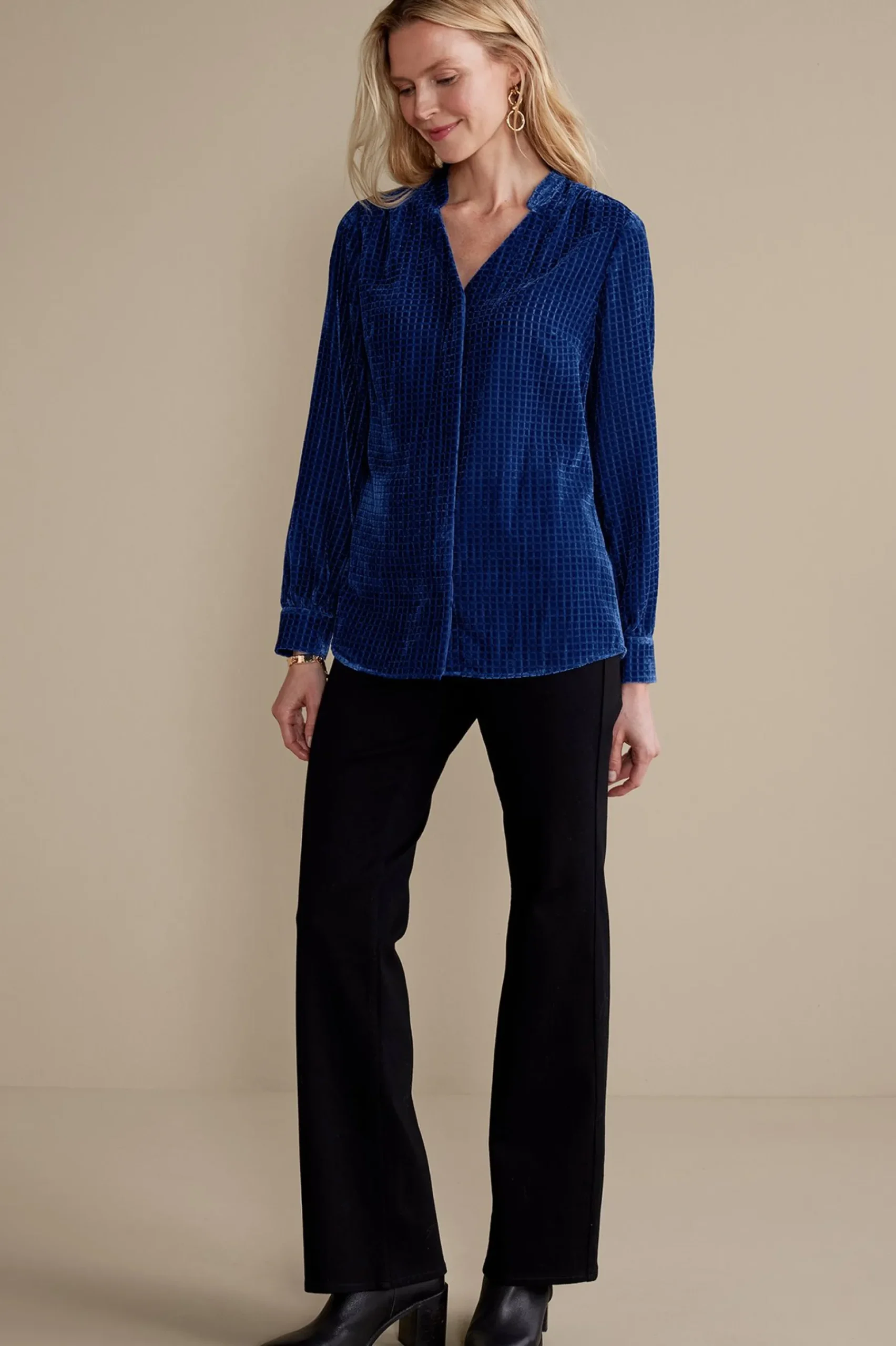zia_velvet_shirt_1.webp Into The Blues | Everyday Styles-Soft Surroundings Zia Velvet Shirt Sapphire
